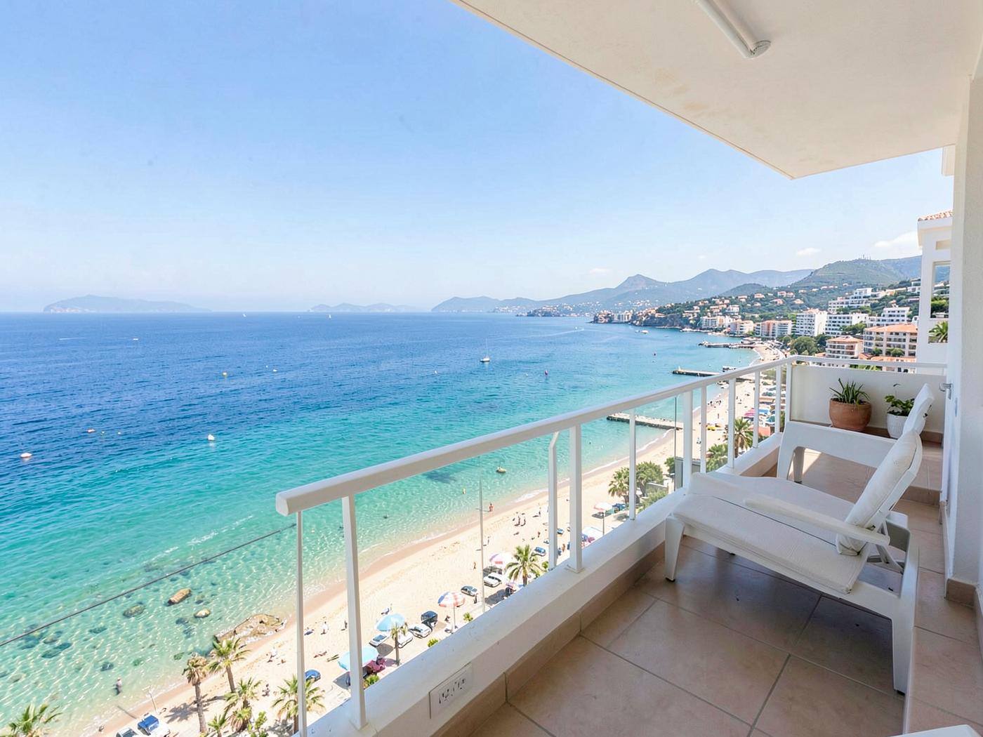 Seafront Apartment in S'Arenal, Playa de Palma